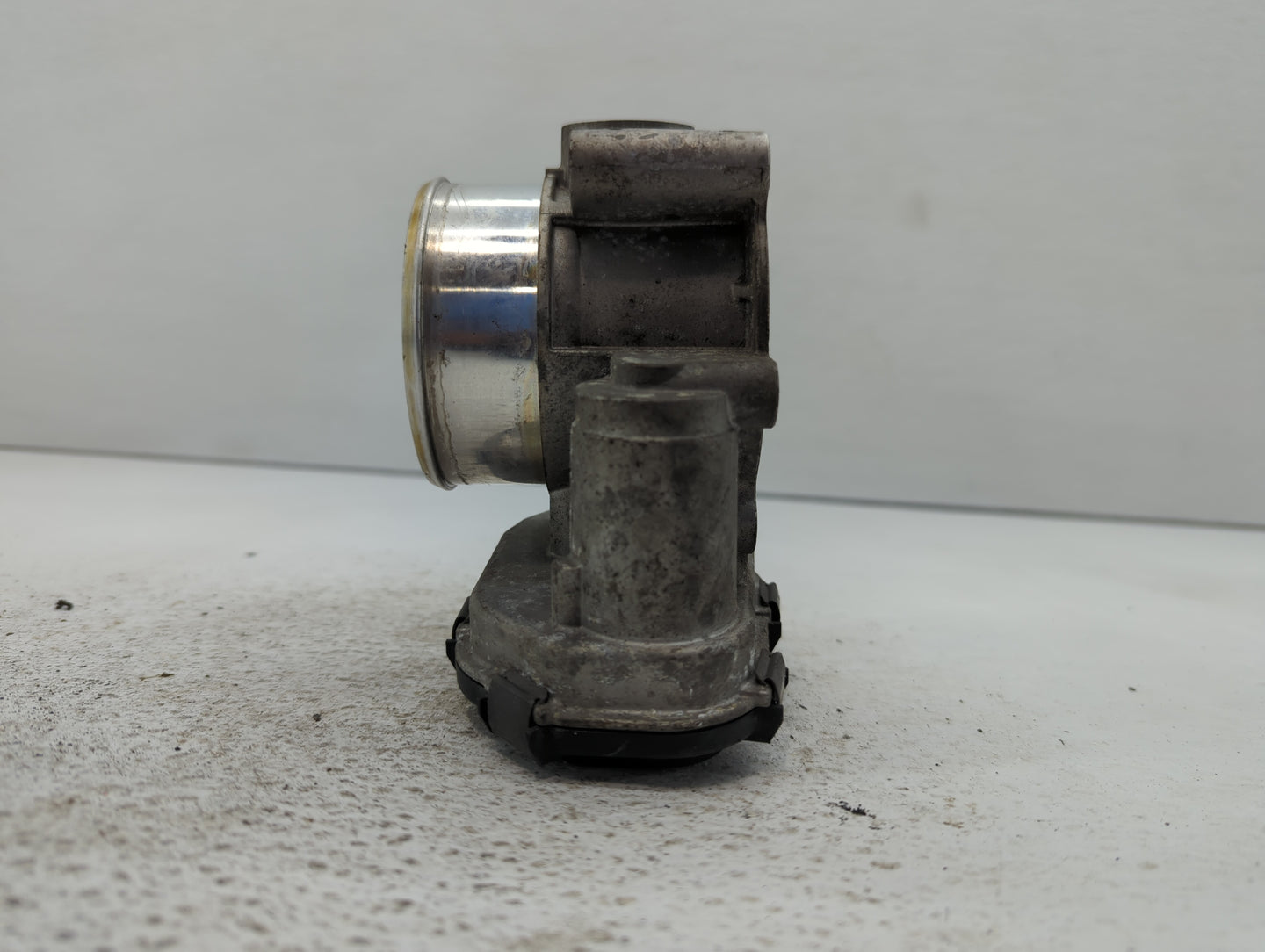 2017-2022 Ford F-150 Throttle Body P/N:HL3E 9F991 AA Fits Fits 2017 2018 2019 2020 2021 2022 OEM Used Auto Parts - Oemusedau