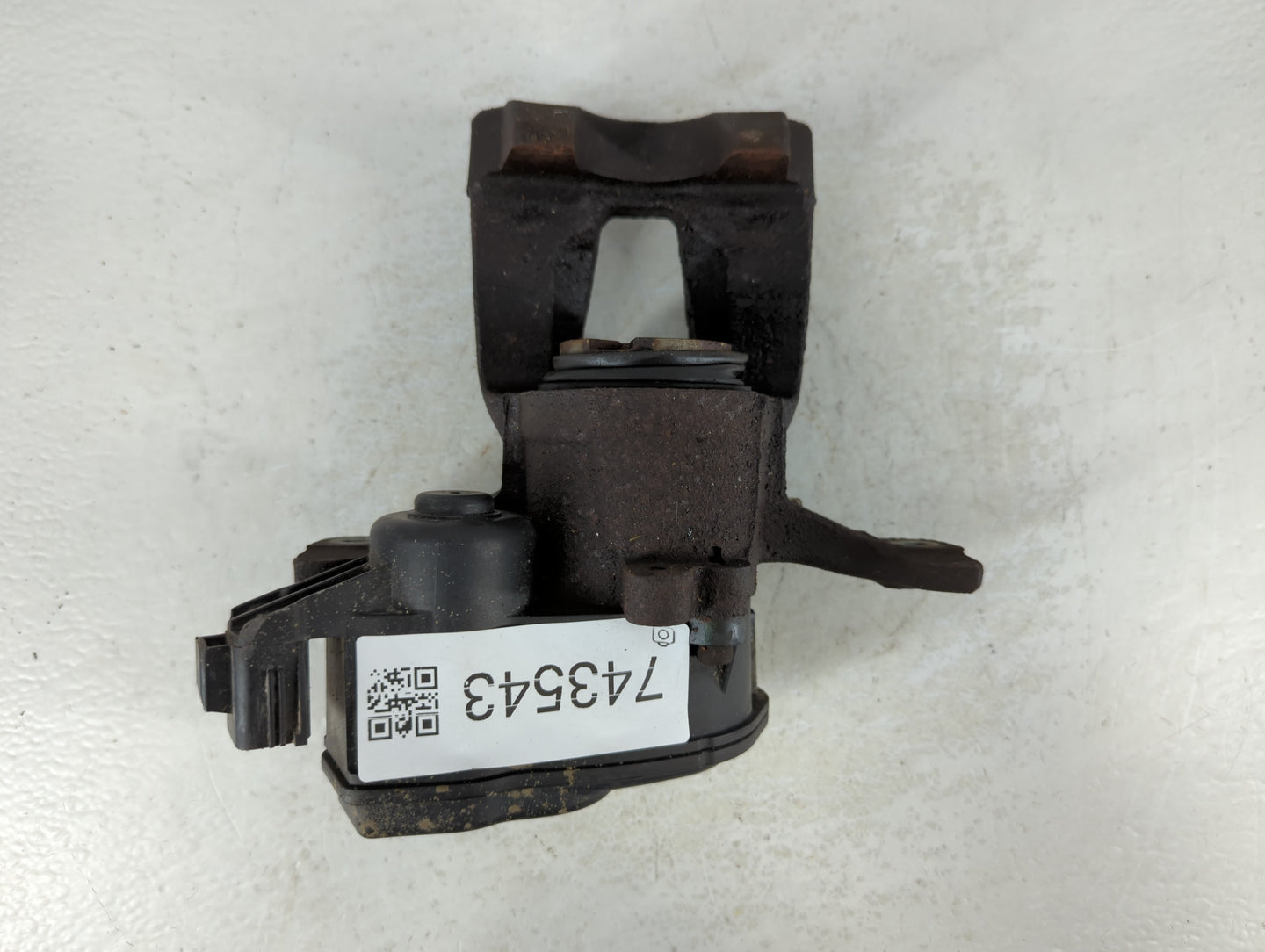 2015-2018 Ford F-150 Rear Driver Left Brake Caliper - Oemusedautoparts1.com