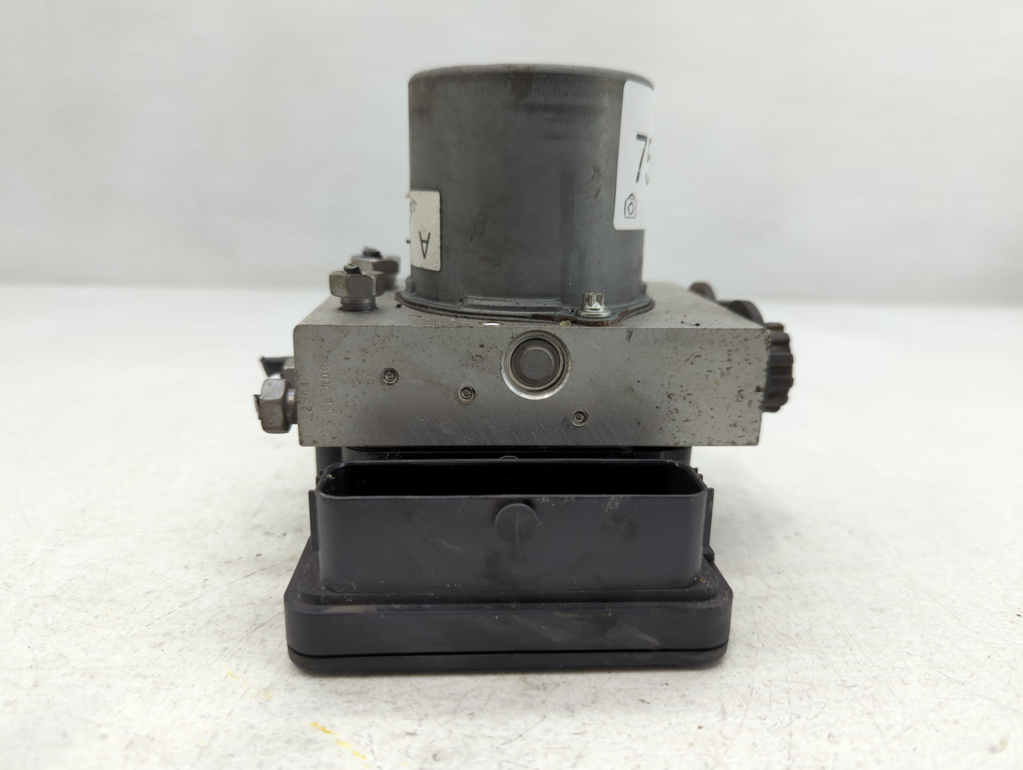 2018 Ford F-150 ABS Pump Control Module Replacement P/N:JL34-2B373-AH Fits OEM Used Auto Parts - Oemusedautoparts1.com