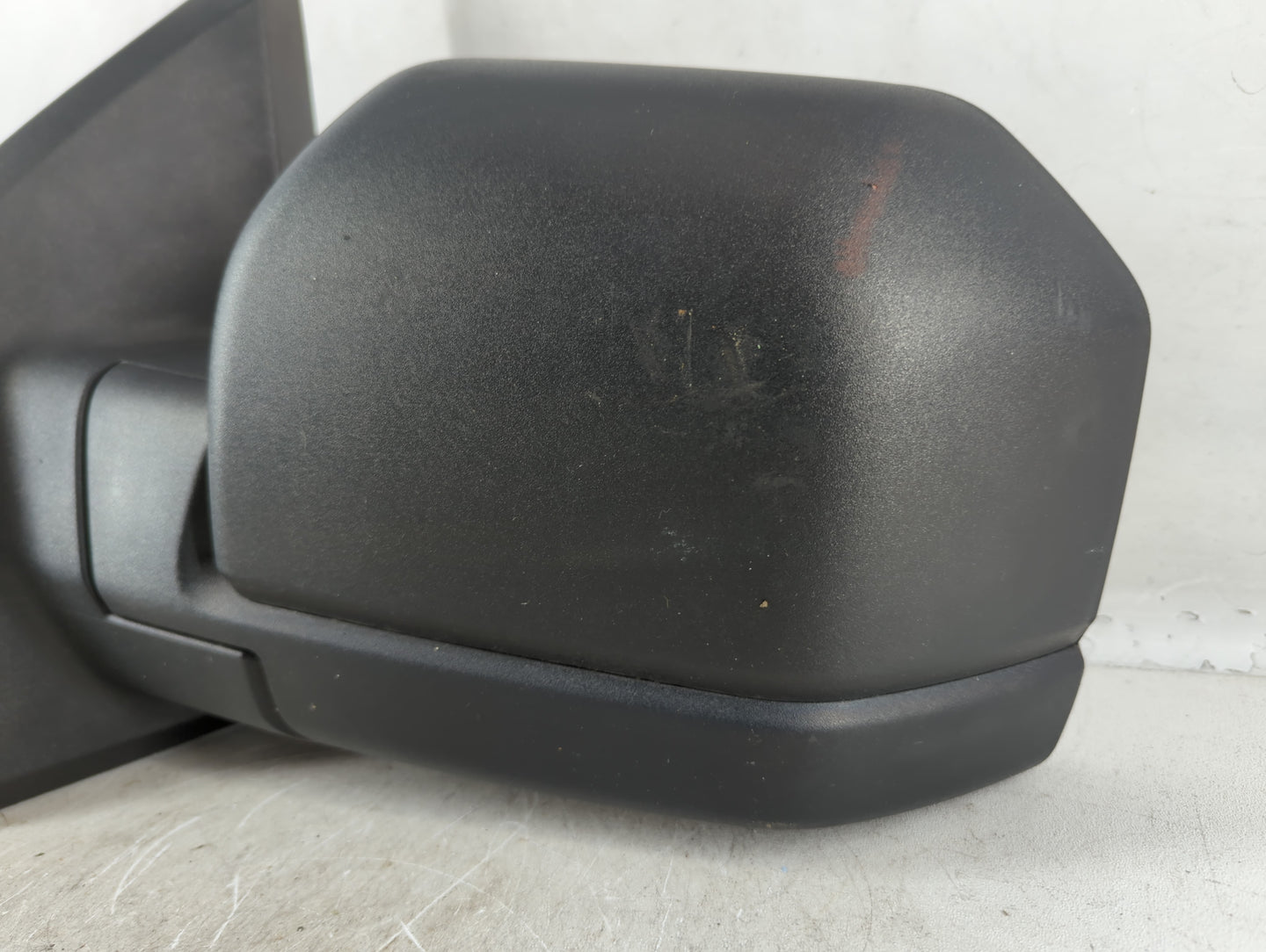 2018-2020 Ford F-150 Driver Side View Mirror - Left Door Mirror OEM Used - Oemusedautoparts1.com