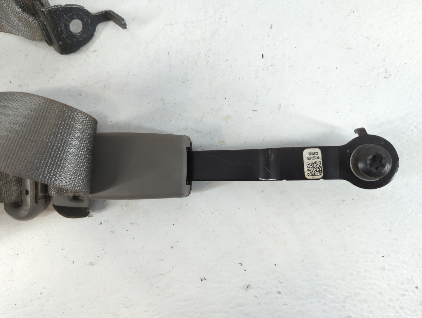 2018 Ford F-150 Passenger Rear Seatbelt Buckle - Oemusedautoparts1.com