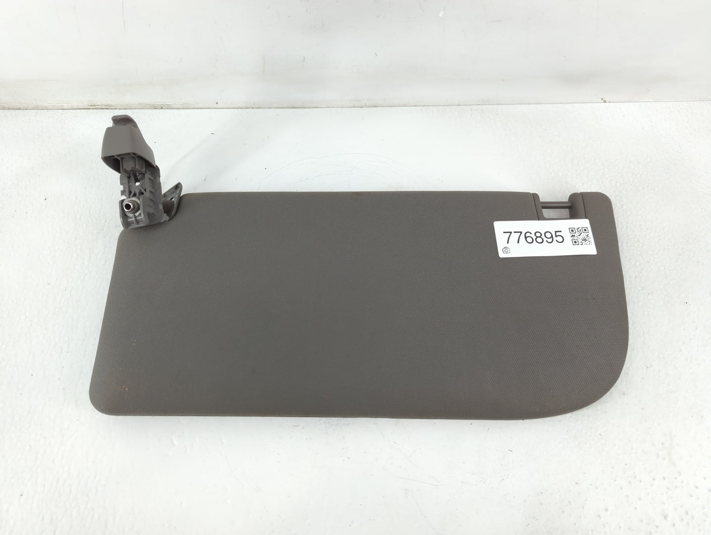 2018-2020 Ford F-150 Sun Visor Shade Replacement Driver Left Mirror Fits Fits 2018 2019 2020 OEM Used Auto Parts - Oemusedau