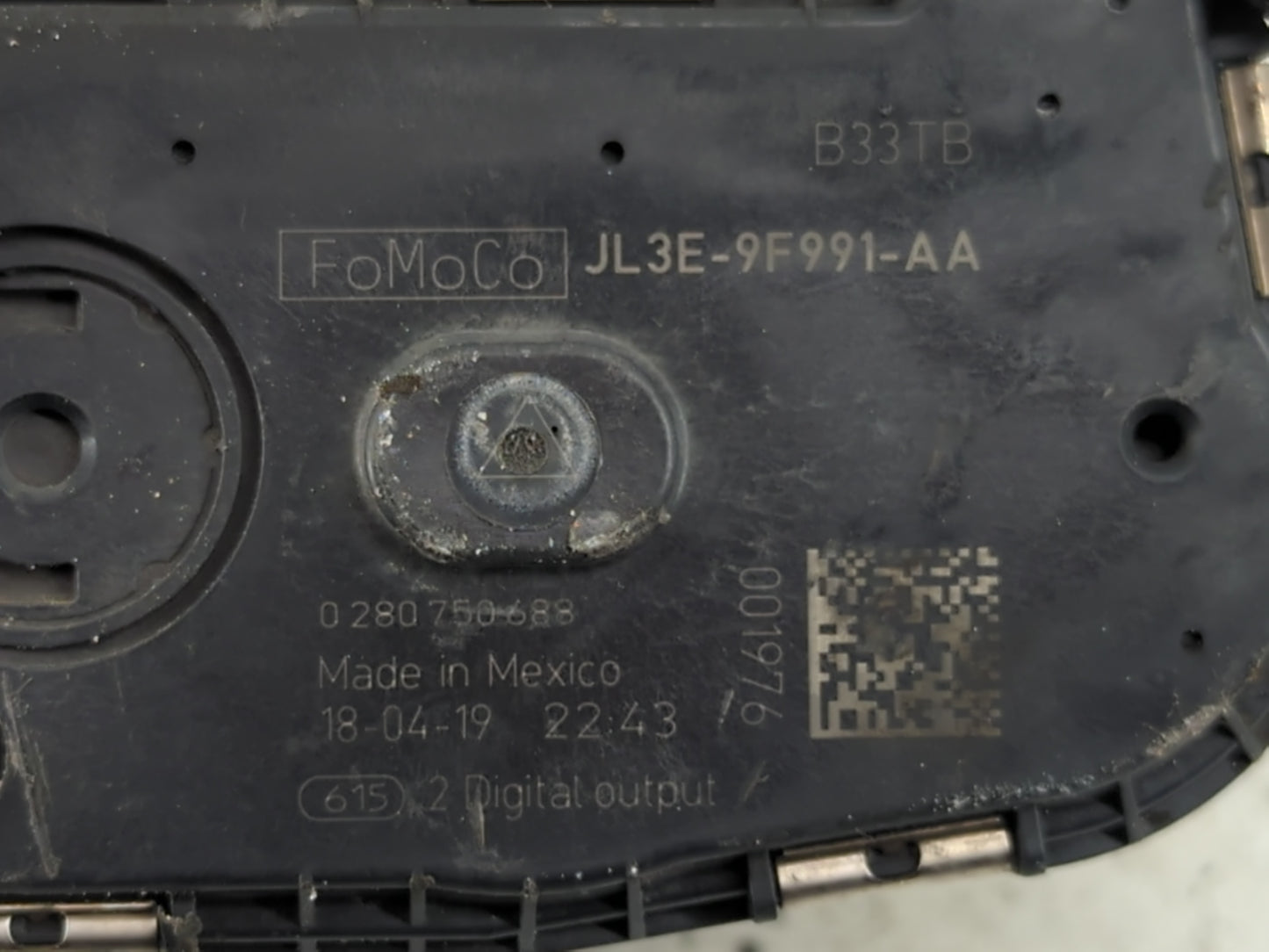 2018-2020 Ford F-150 Throttle Body P/N:JL3E-9F991-AA Fits Fits 2018 2019 2020 2021 2022 OEM Used Auto Parts - Oemusedautopar