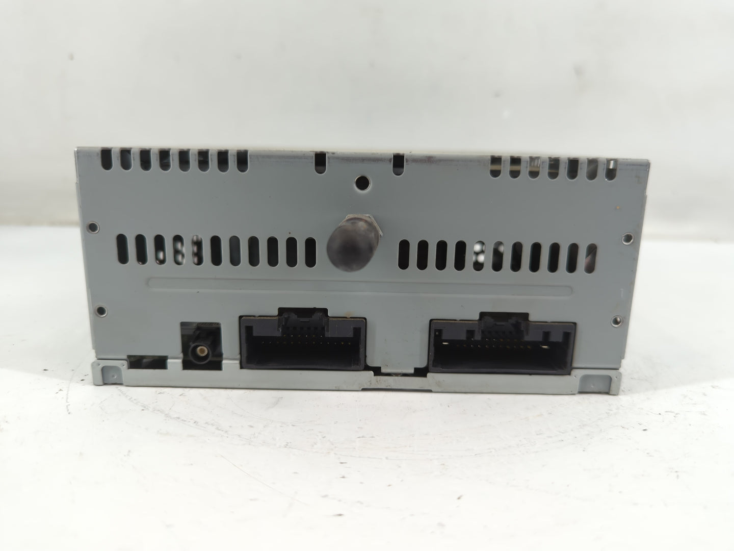 2017-2018 Ford F-150 Radio AM FM Cd Player Receiver Replacement P/N:JL3T-19C107-AA Fits Fits 2017 2018 OEM Used Auto Parts -