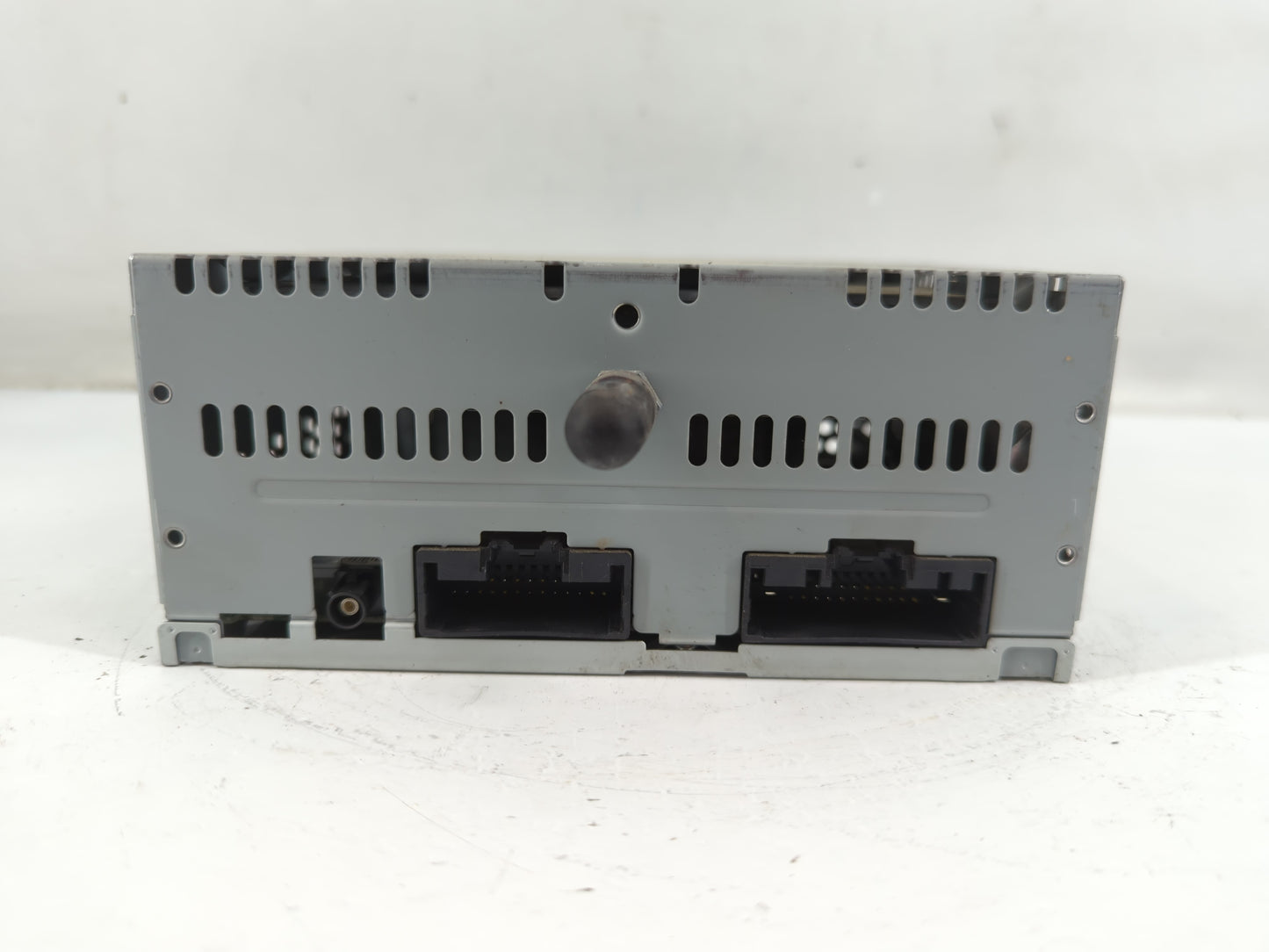 2017-2018 Ford F-150 Radio AM FM Cd Player Receiver Replacement P/N:JL3T-19C107-AA Fits Fits 2017 2018 OEM Used Auto Parts -