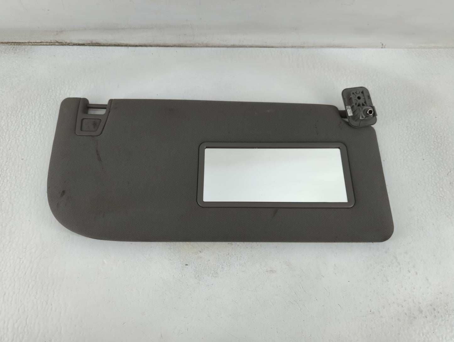 2018-2020 Ford F-150 Sun Visor Shade Replacement Passenger Right Mirror Fits Fits 2018 2019 2020 OEM Used Auto Parts - Oemus