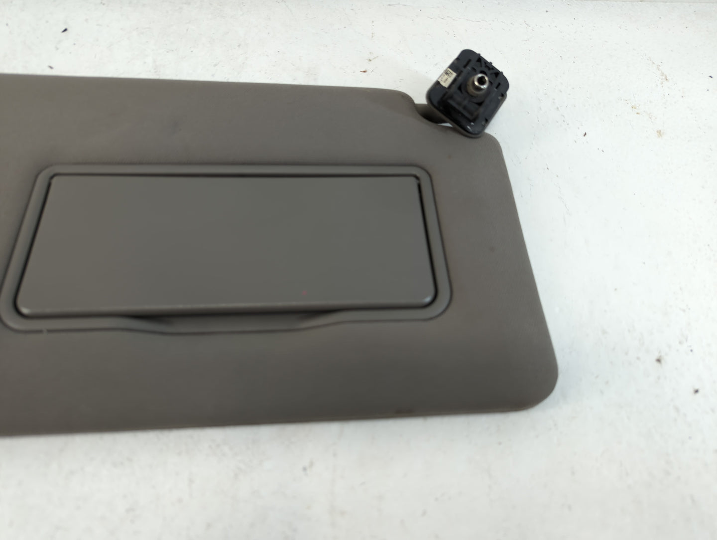 2018-2020 Ford F-150 Sun Visor Shade Replacement Passenger Right Mirror Fits Fits 2018 2019 2020 OEM Used Auto Parts - Oemus