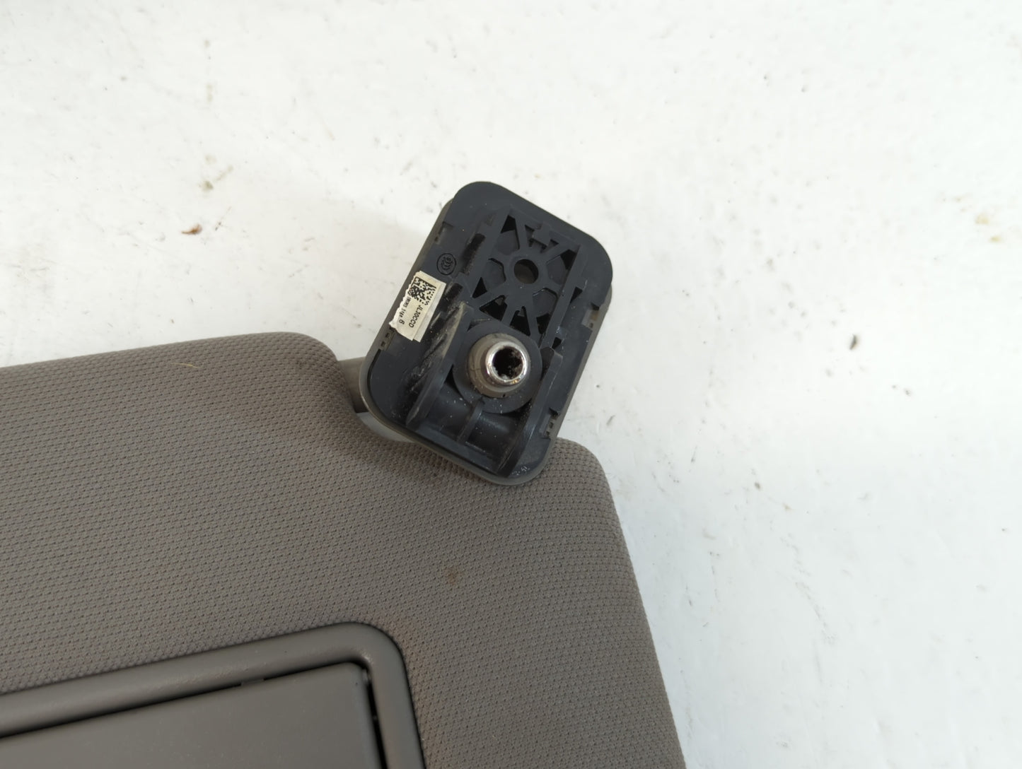 2018-2020 Ford F-150 Sun Visor Shade Replacement Passenger Right Mirror Fits Fits 2018 2019 2020 OEM Used Auto Parts - Oemus