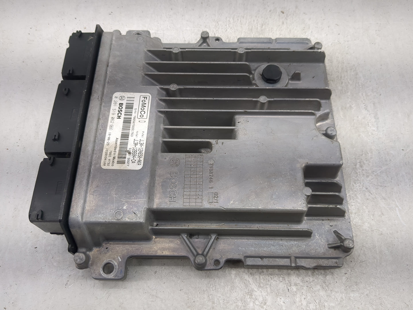 2018 Ford F150 PCM Engine Control Computer ECU ECM PCU OEM P/N:JL3A-12A650-AKA JL3A-12B684-CA, JU5T-14E262-AC Fits Fits 2019
