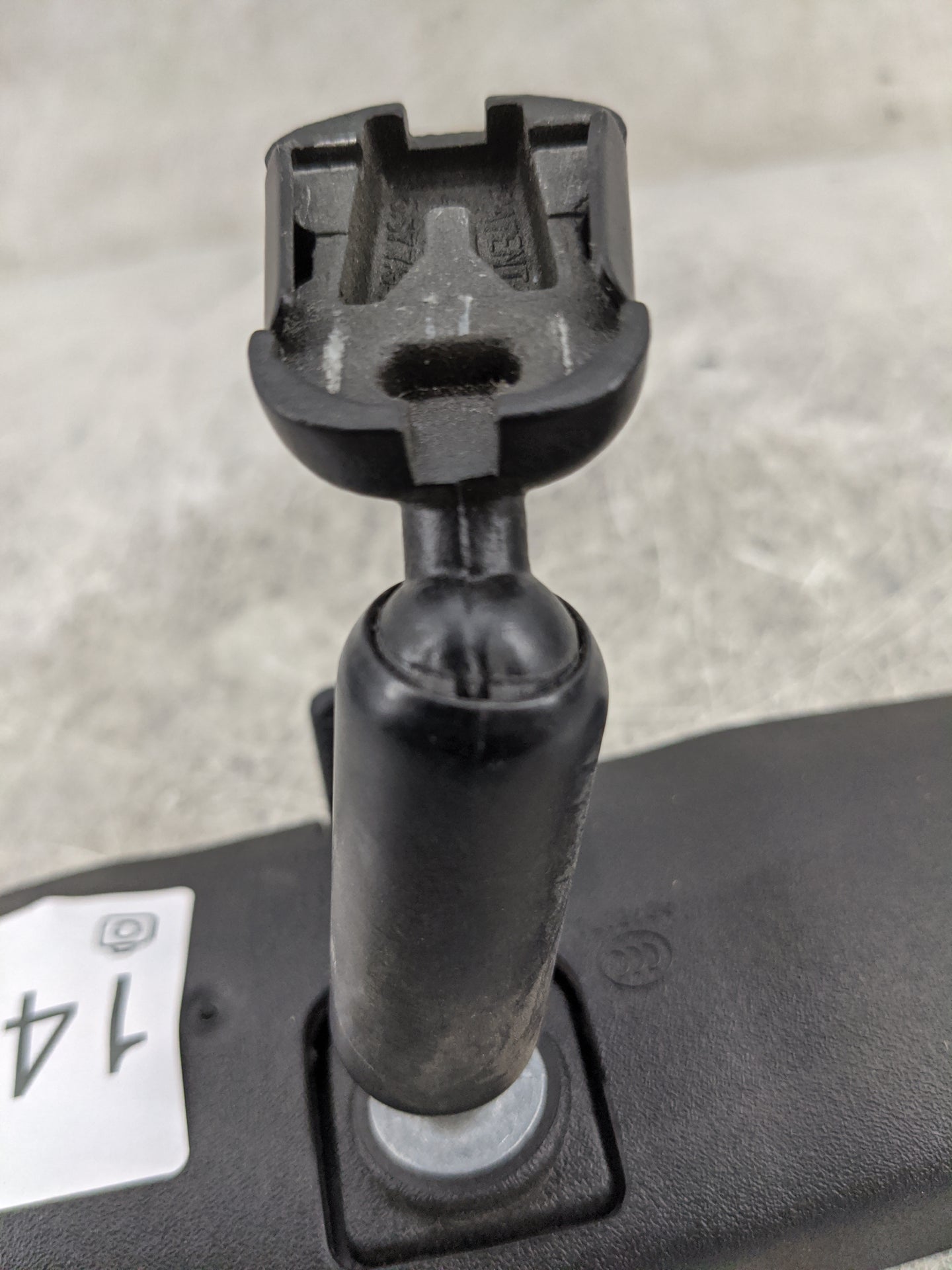 2018 Ford F150 Interior Rear View Mirror Replacement OEM P/N:011083 Fits OEM Used Auto Parts - Oemusedautoparts1.com