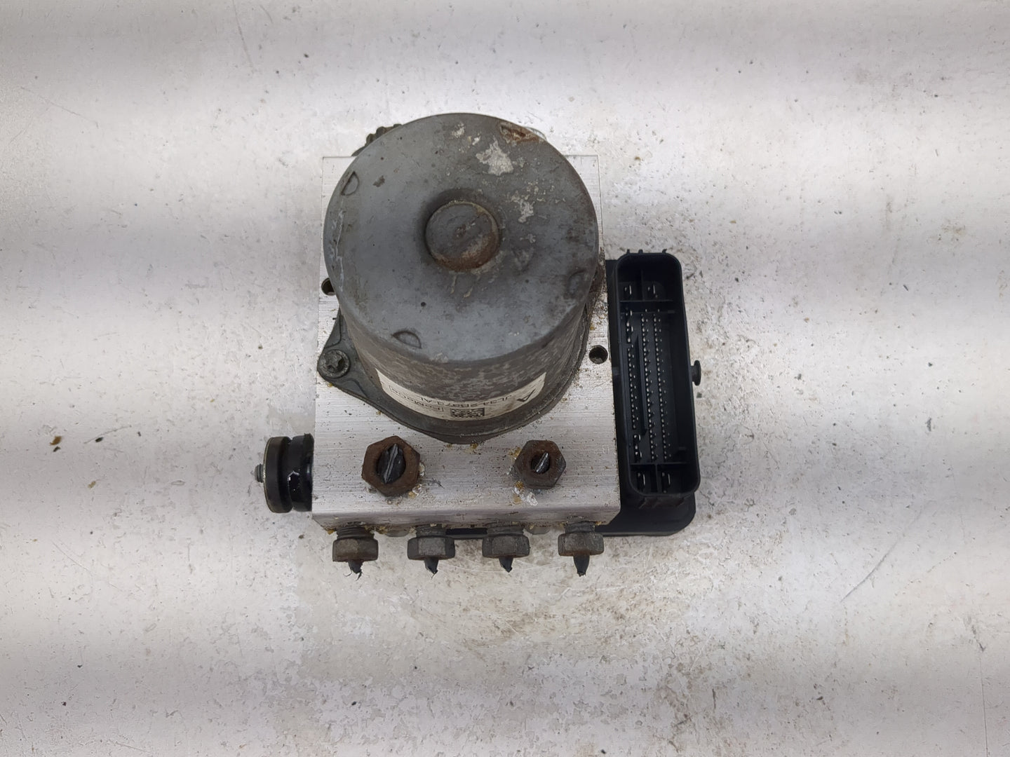 2018 Ford F150 ABS Pump Control Module Replacement P/N:JL34-2B373-AL Fits OEM Used Auto Parts - Oemusedautoparts1.com