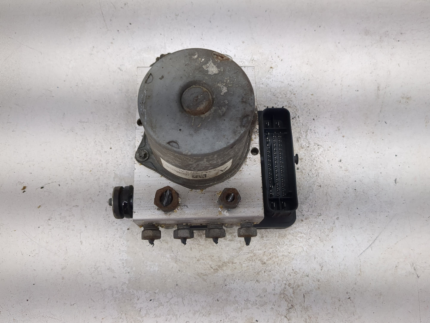 2018 Ford F150 ABS Pump Control Module Replacement P/N:JL34-2B373-AL Fits OEM Used Auto Parts - Oemusedautoparts1.com