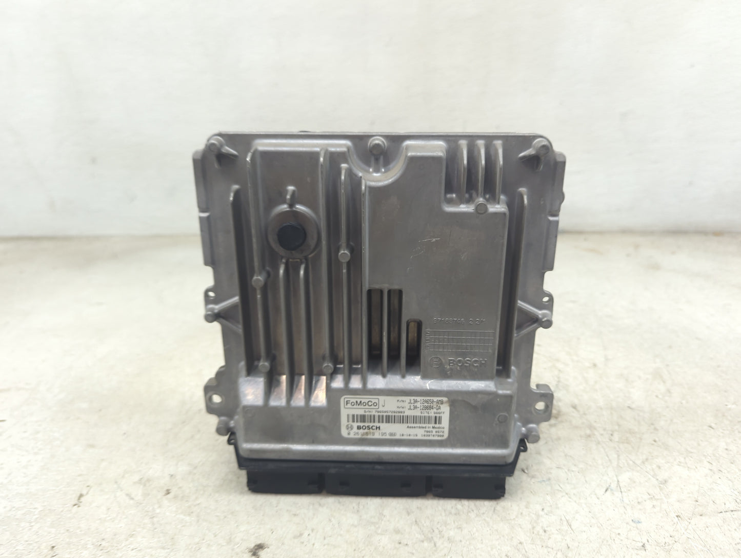 2018 Ford F150 PCM Engine Control Computer ECU ECM PCU OEM P/N:JL3A-12A650-AMB JL3A-12B684-GA, 0261S19195 Fits Fits 2019 202