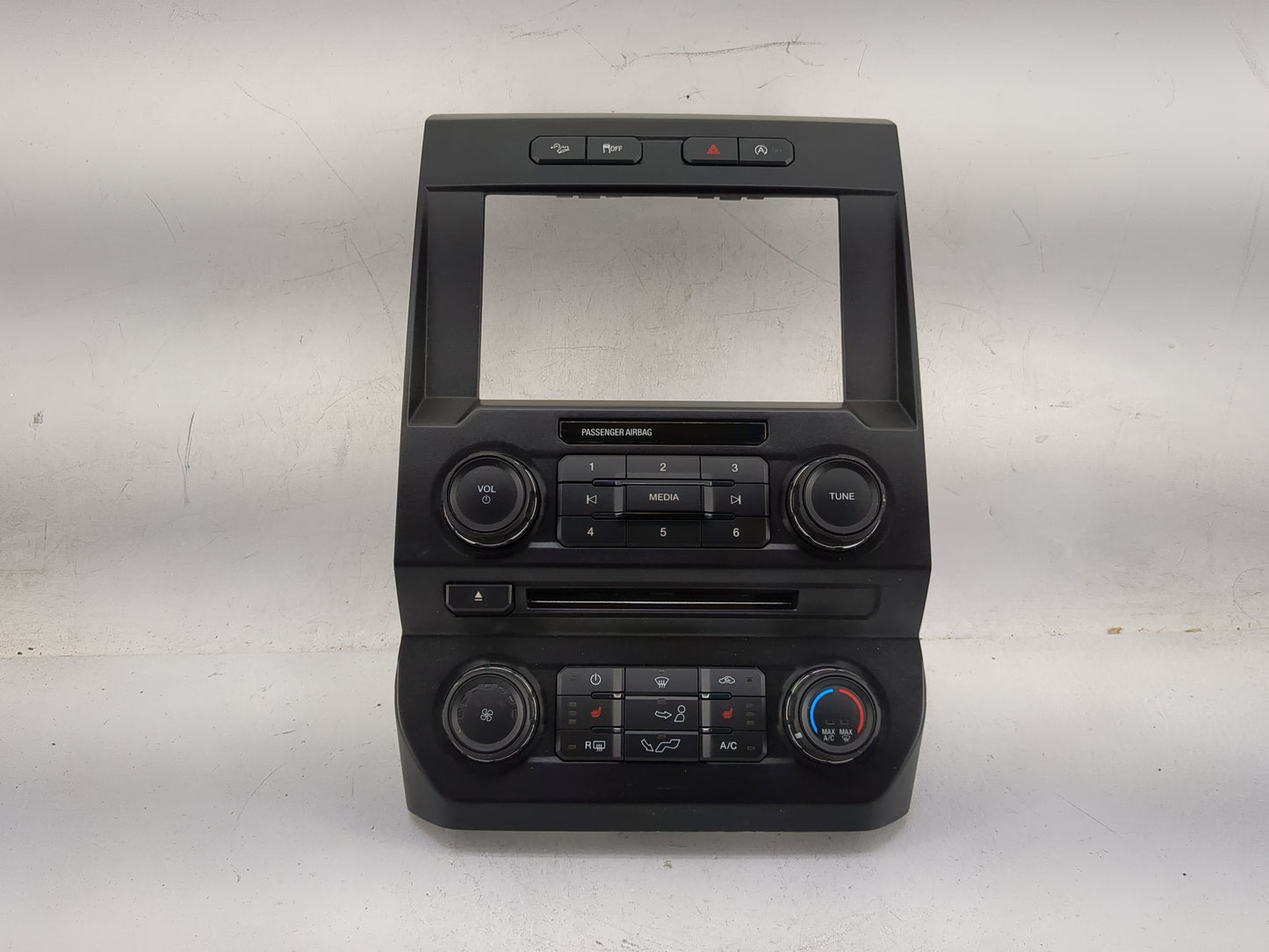 Ford F150 Radio Control Panel 1481632 - Oemusedautoparts1.com