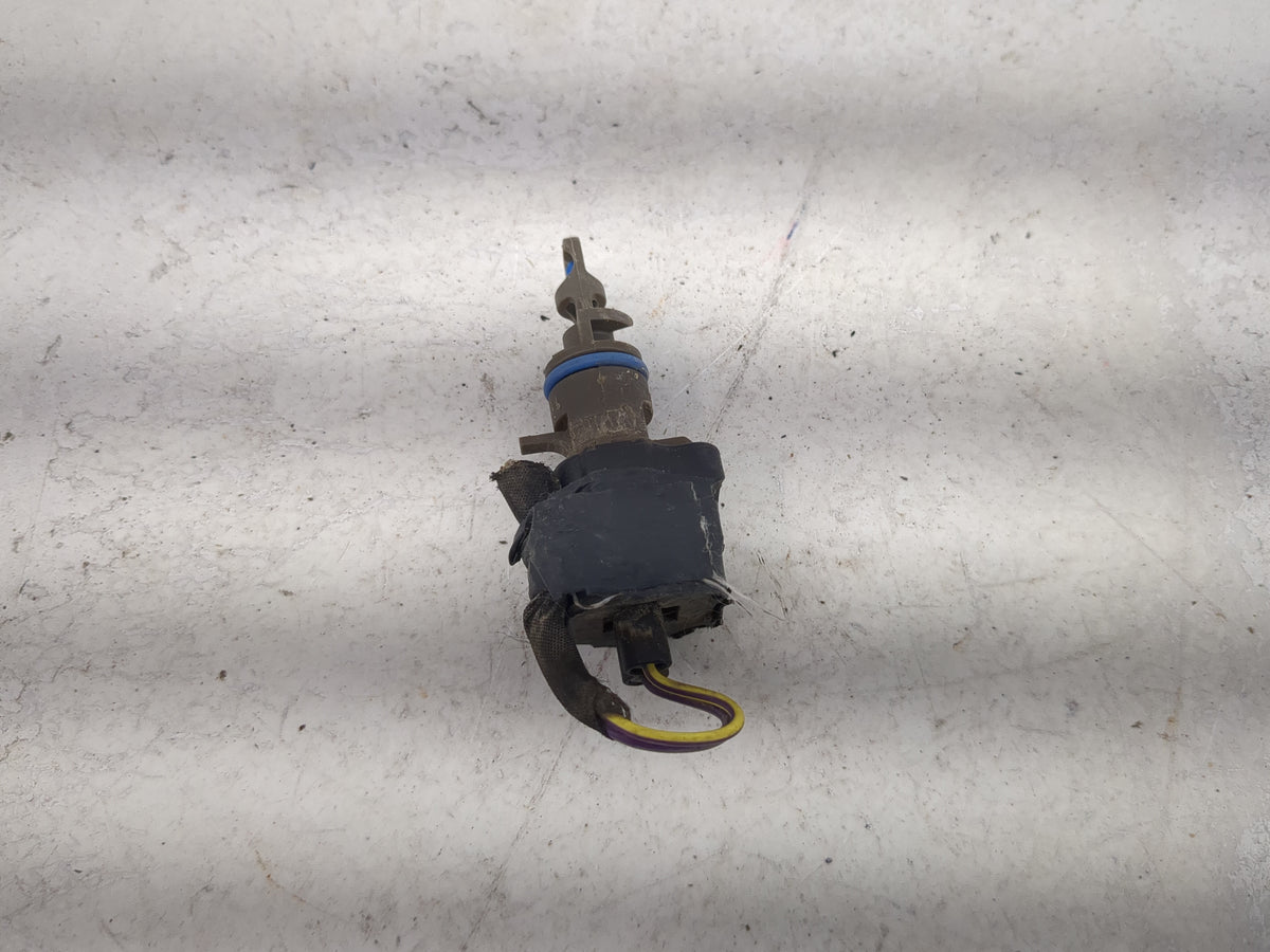 Ford F150 Mass Air Flow Meter Maf Sensor 1487517 - Oemusedautoparts1.com