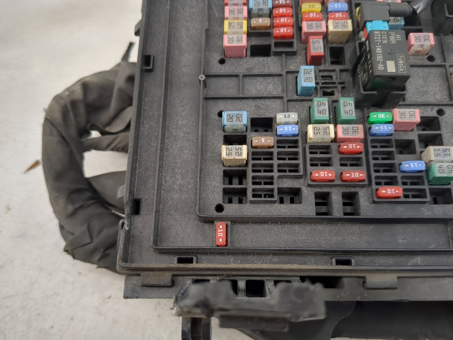2018 Ford F150 Fusebox Fuse Box Panel Relay Module P/N:8T2T-14B192-AB Fits OEM Used Auto Parts - Oemusedautoparts1.com
