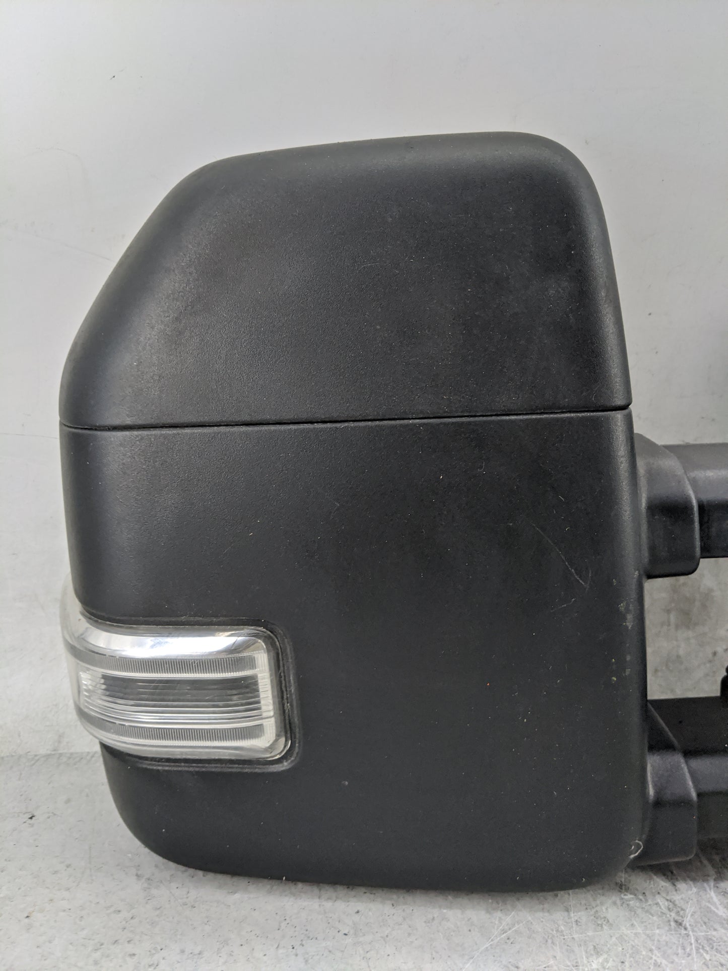 2018 Ford F250sd Driver Side View Mirror - Left Door Mirror OEM Used - Oemusedautoparts1.com
