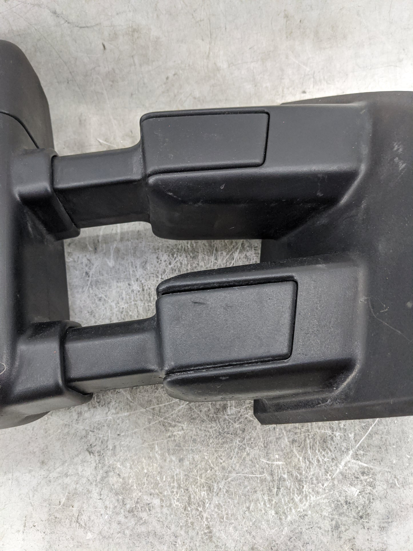 2018 Ford F250sd Driver Side View Mirror - Left Door Mirror OEM Used - Oemusedautoparts1.com