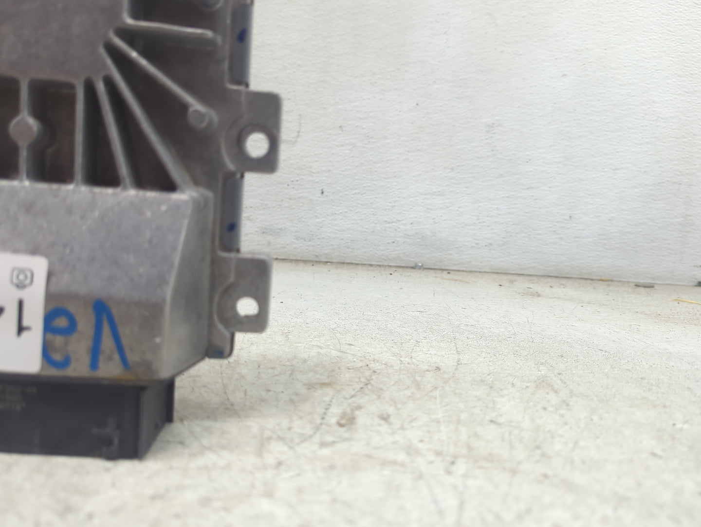 2018 Ford F250sd PCM Engine Control Computer ECU ECM PCU OEM P/N:HC3A-12A650-DA FR3A-12B684-CLB Fits Fits 2015 2016 2017 201