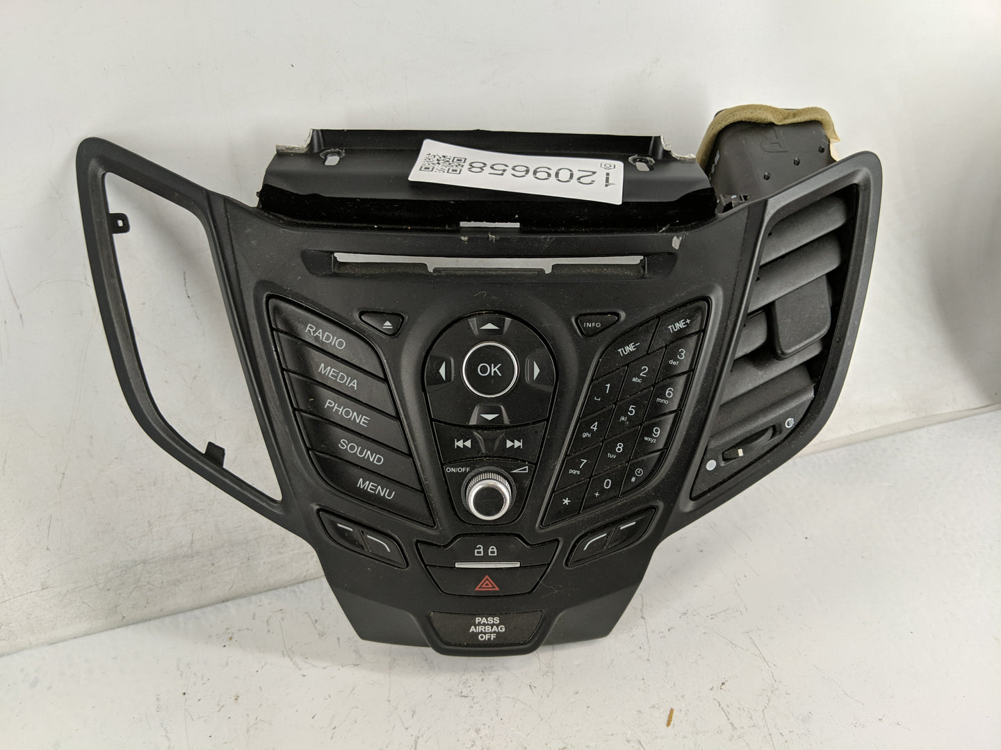 2015-2019 Ford Fiesta Radio Control Panel 1209658 - Oemusedautoparts1.com