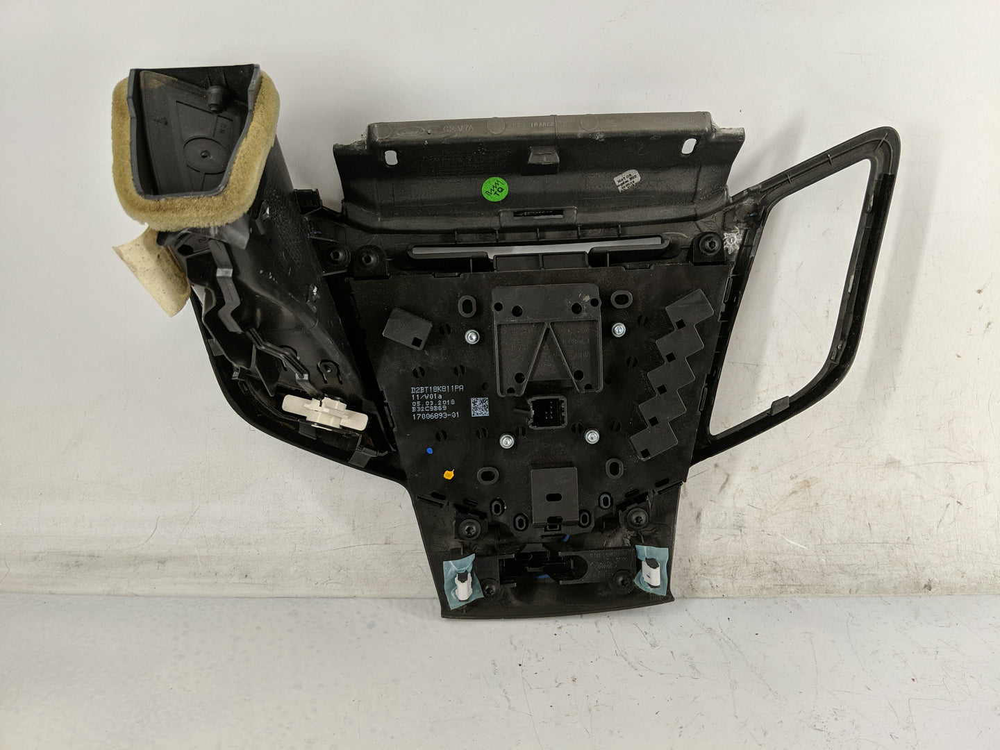 2015-2019 Ford Fiesta Radio Control Panel 1209658 - Oemusedautoparts1.com
