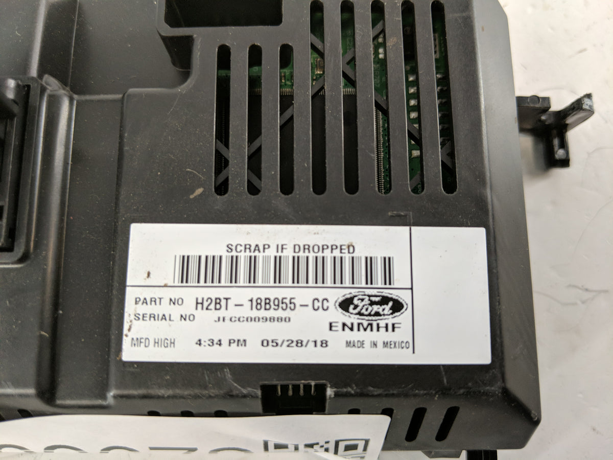 2018 Ford Fiesta Radio AM FM Cd Player Receiver Replacement P/N:H2BT-18B955-CC Fits Fits 2017 2019 2020 OEM Used Auto Parts 