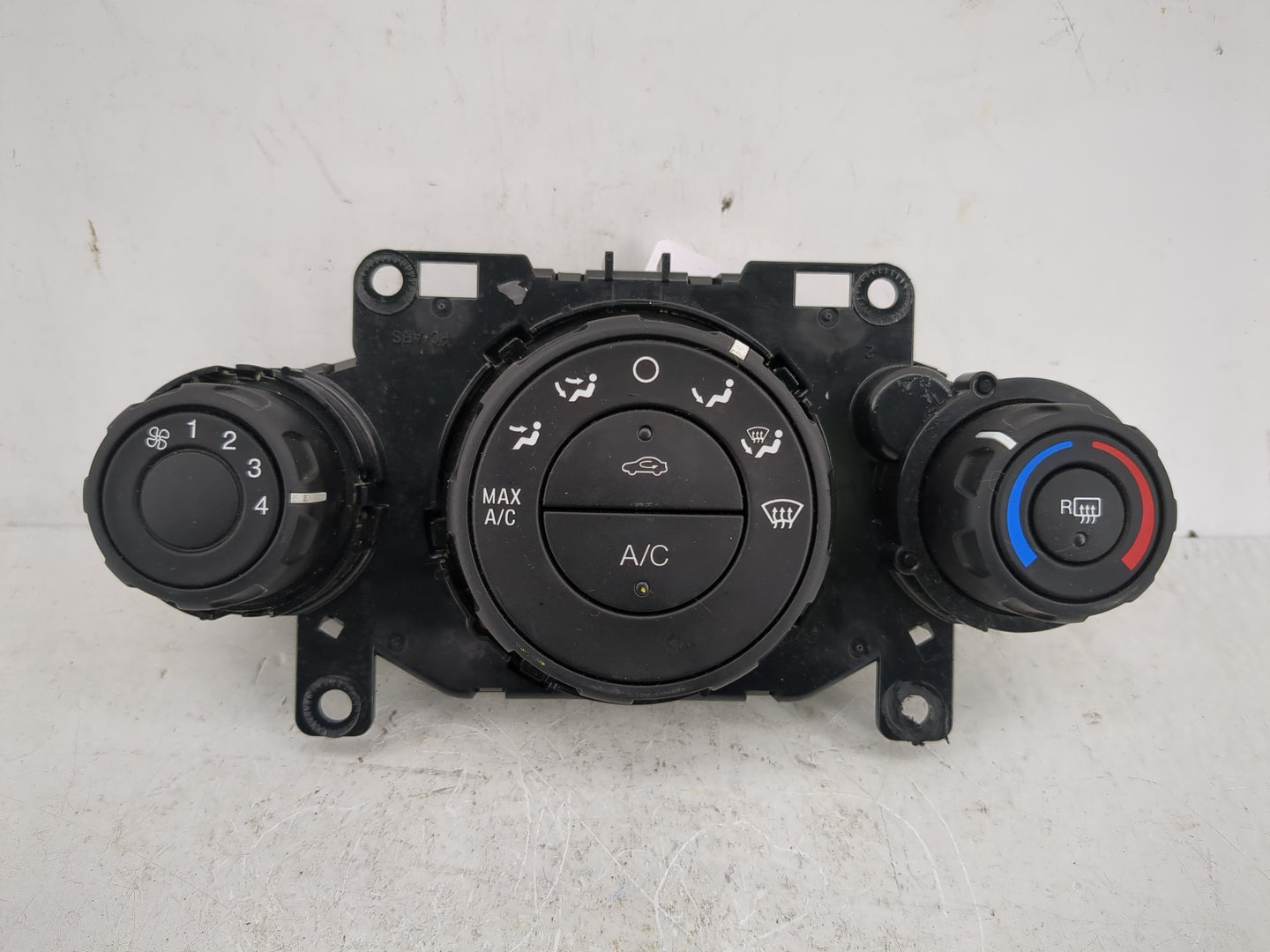 2014-2019 Ford Fiesta Climate Control Module Temperature AC/Heater Replacement P/N:D2BT 19980 AF Fits OEM Used Auto Parts - 