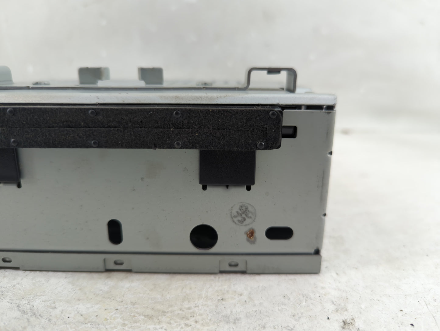 2018-2019 Ford Fiesta Radio AM FM Cd Player Receiver Replacement P/N:D2BT-19C107-AL Fits Fits 2018 2019 OEM Used Auto Parts 