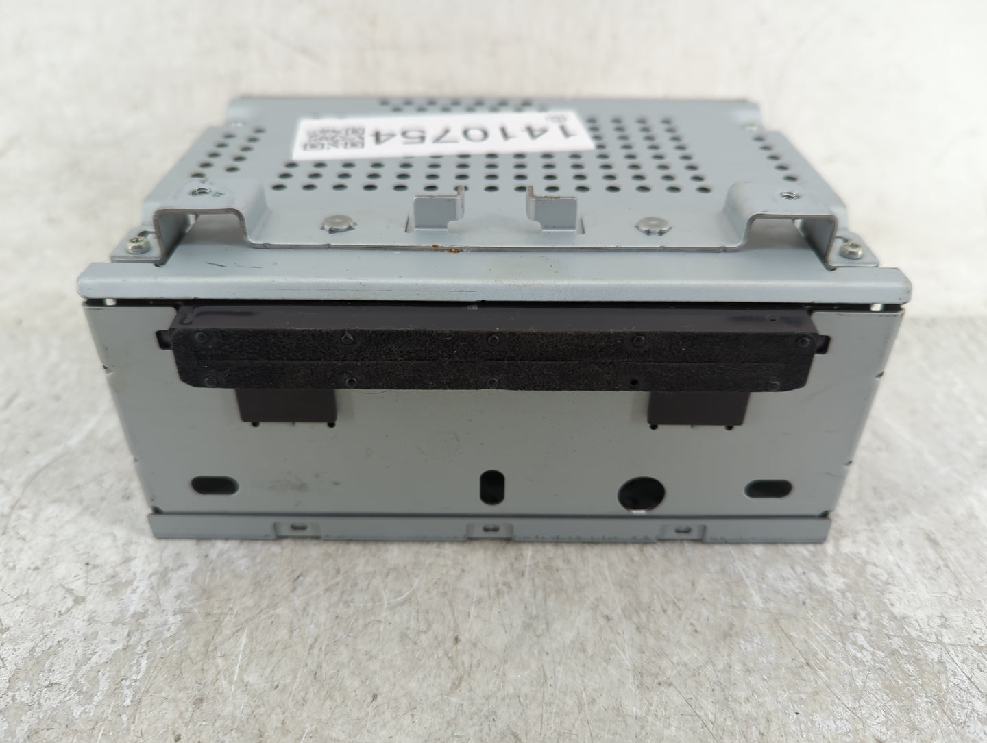 2016-2019 Ford Fiesta Radio AM FM Cd Player Receiver Replacement P/N:D2BT-19C107-AK Fits Fits 2016 2017 2018 2019 OEM Used A