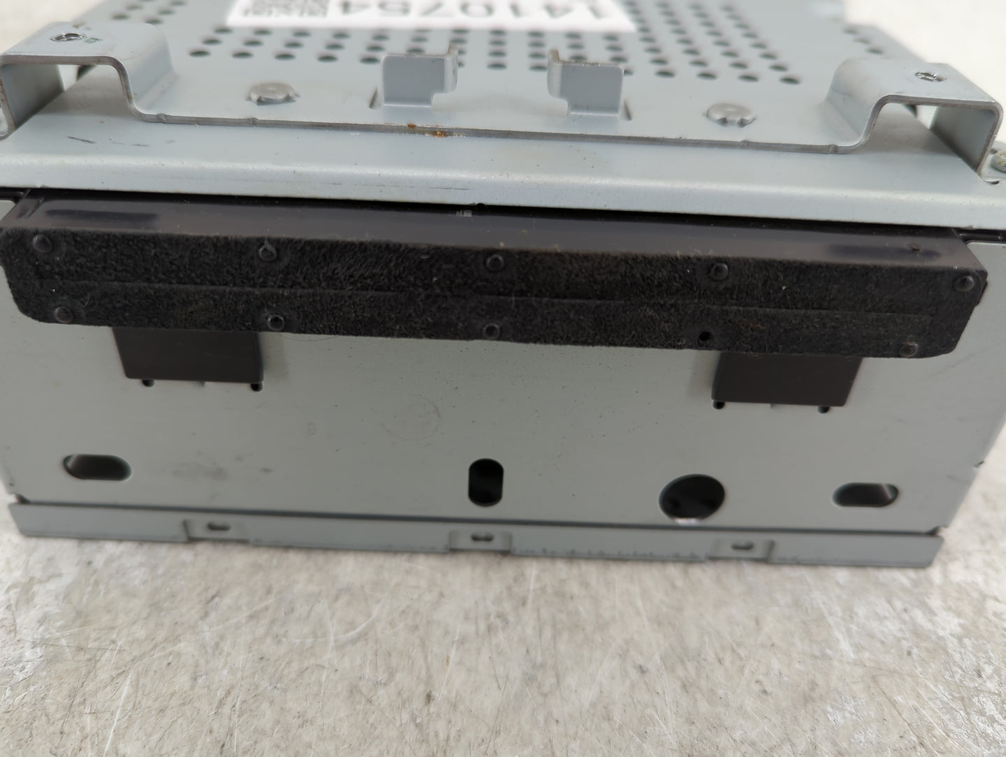 2016-2019 Ford Fiesta Radio AM FM Cd Player Receiver Replacement P/N:D2BT-19C107-AK Fits Fits 2016 2017 2018 2019 OEM Used A
