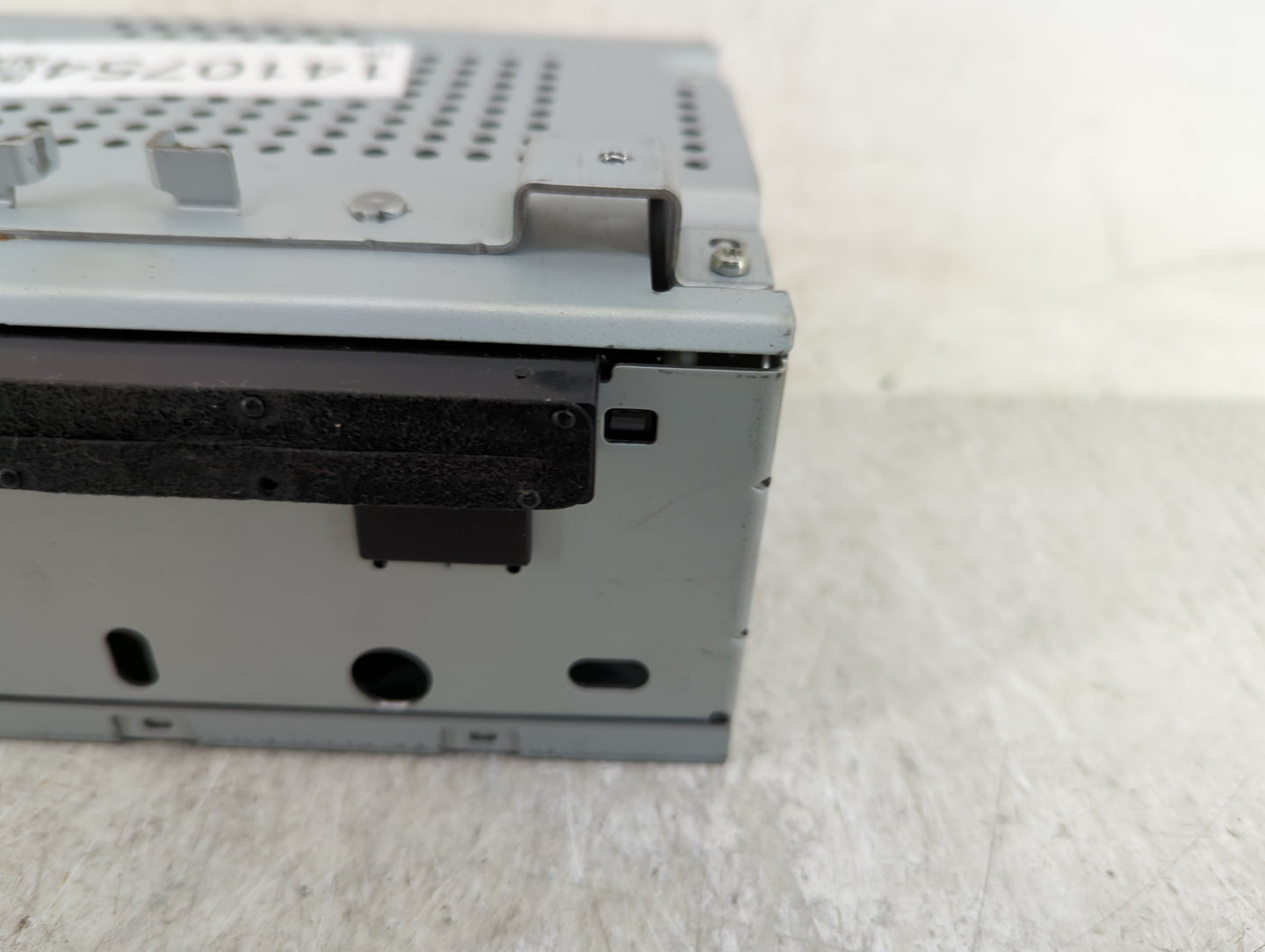 2016-2019 Ford Fiesta Radio AM FM Cd Player Receiver Replacement P/N:D2BT-19C107-AK Fits Fits 2016 2017 2018 2019 OEM Used A