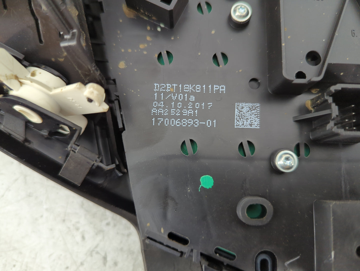 2015-2019 Ford Fiesta Radio Control Panel - Oemusedautoparts1.com
