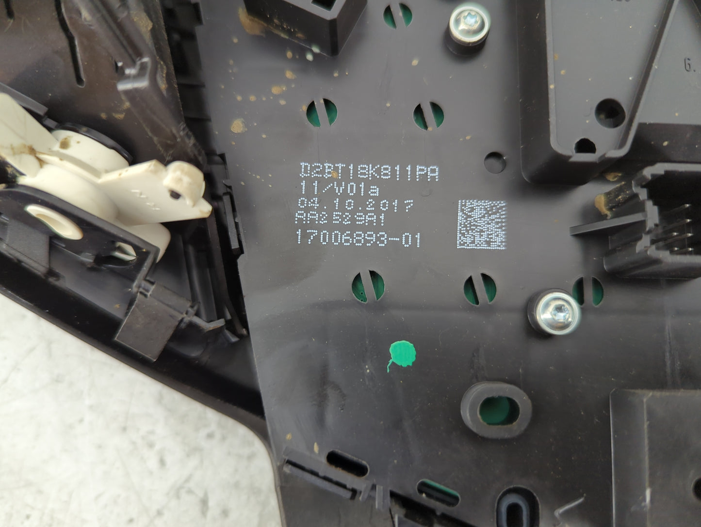 2015-2019 Ford Fiesta Radio Control Panel - Oemusedautoparts1.com
