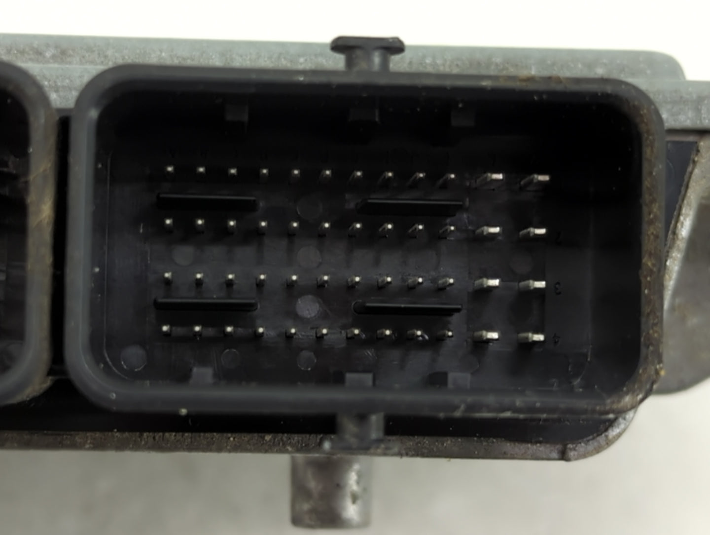 2016-2018 Ford Fiesta PCM Engine Control Computer ECU ECM PCU OEM P/N:EMS2214 A2C81963805RBAB Fits Fits 2016 2017 2018 OEM U