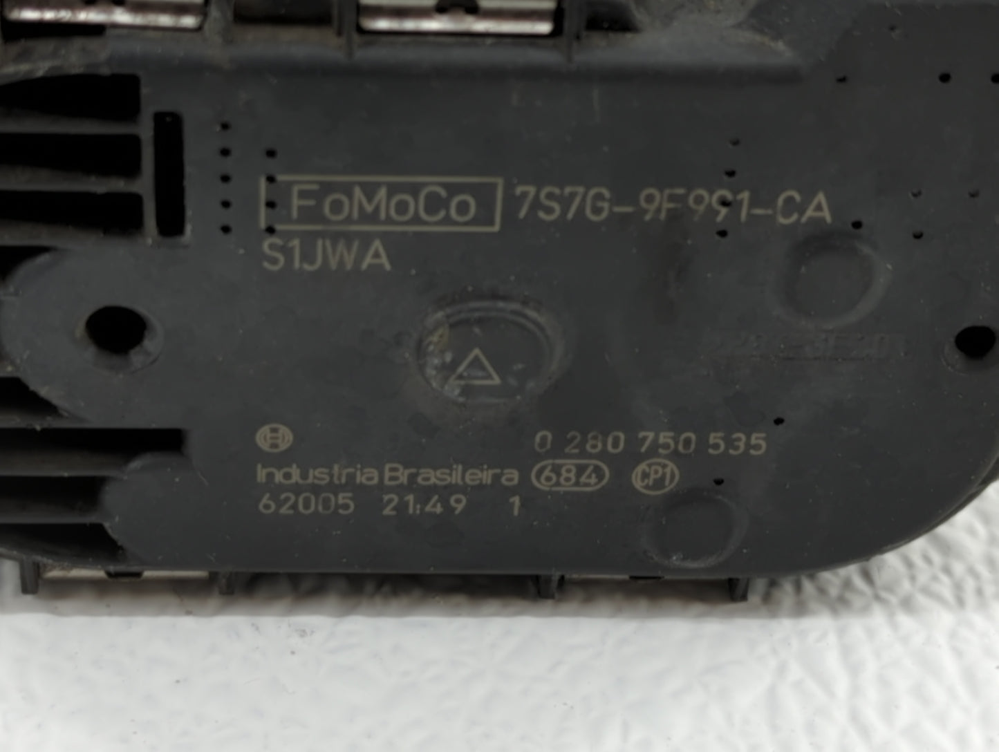 2014-2019 Ford Fiesta Throttle Body P/N:0 280 750 535 7S7G-9F991-CA Fits Fits 2013 2014 2015 2016 2017 2018 2019 OEM Used Au