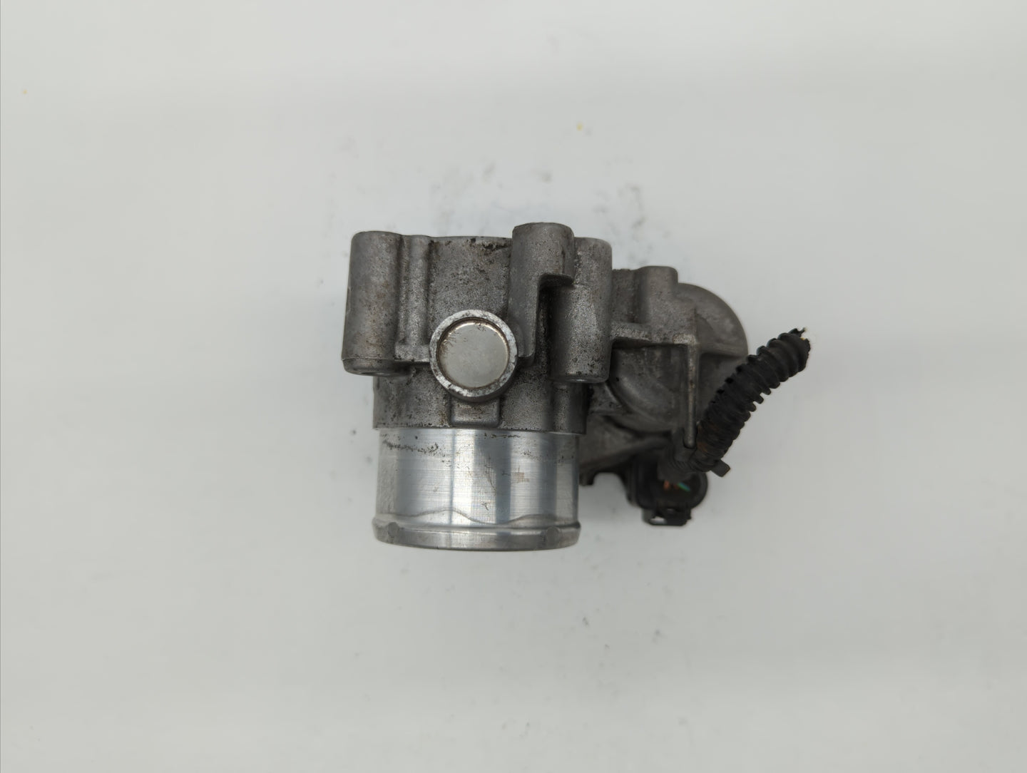 2014-2019 Ford Fiesta Throttle Body P/N:0 280 750 535 7S7G-9F991-CA Fits Fits 2013 2014 2015 2016 2017 2018 2019 OEM Used Au