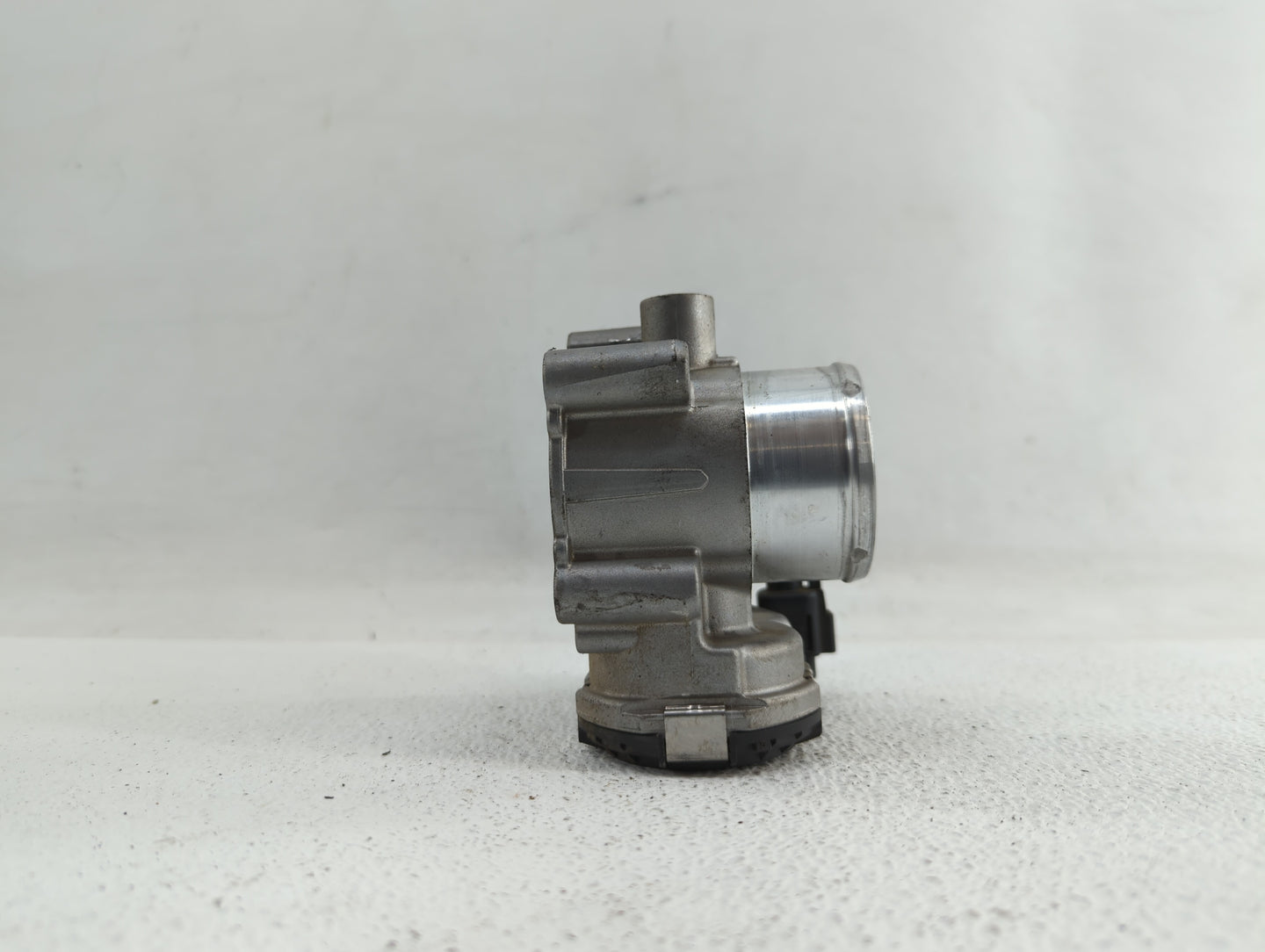 2014-2019 Ford Fiesta Throttle Body P/N:0 280 750 535 7S7G-9F991-CA Fits Fits 2013 2014 2015 2016 2017 2018 2019 OEM Used Au