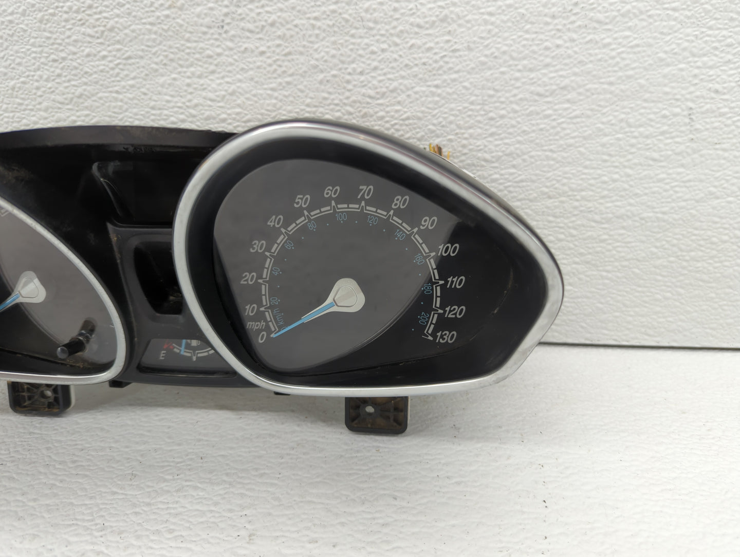 2017-2019 Ford Fiesta Instrument Cluster Speedometer Gauges P/N:D2BT-10849-CAV Fits Fits 2017 2018 2019 OEM Used Auto Parts 