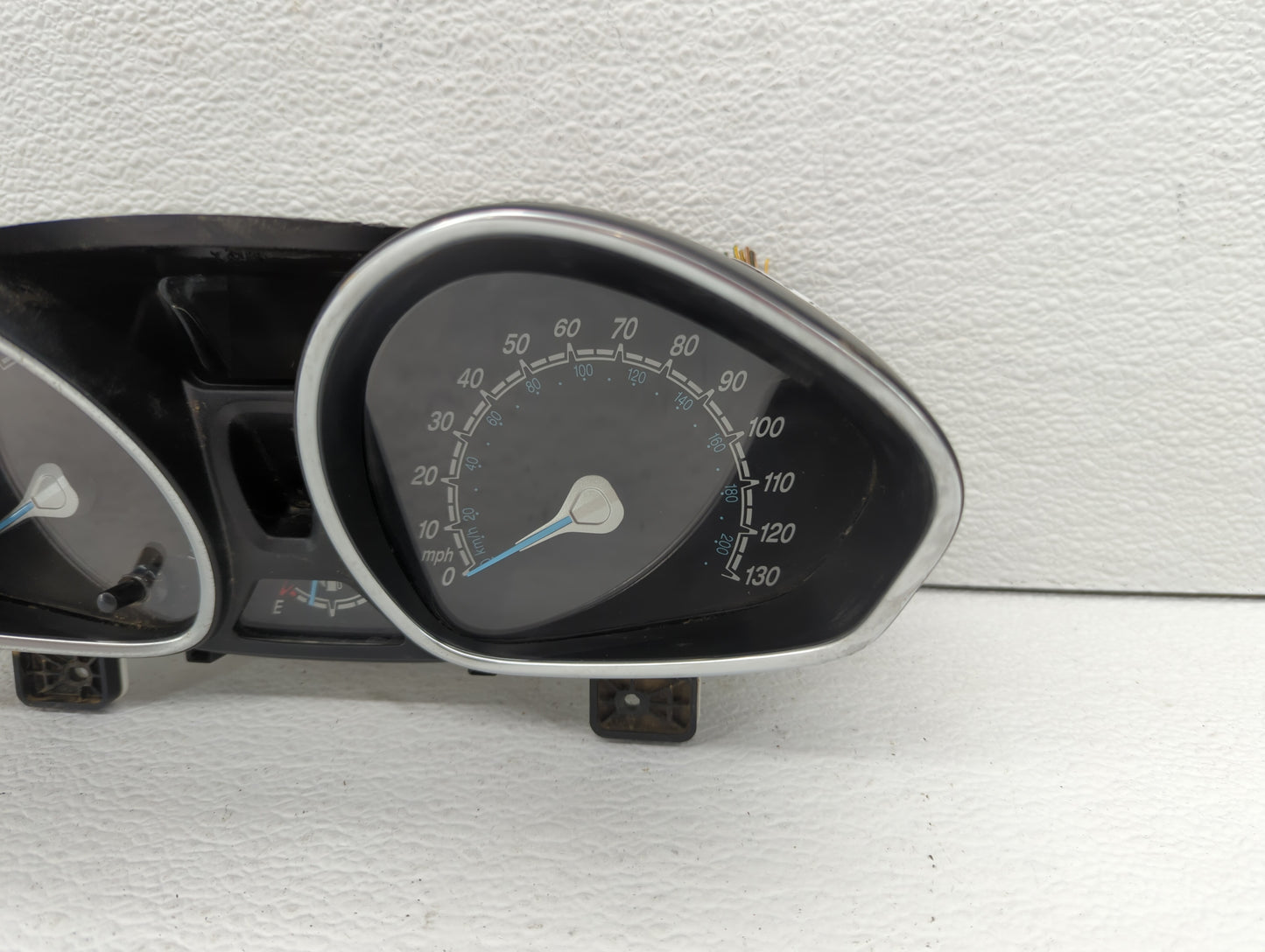 2017-2019 Ford Fiesta Instrument Cluster Speedometer Gauges P/N:D2BT-10849-CAV Fits Fits 2017 2018 2019 OEM Used Auto Parts 