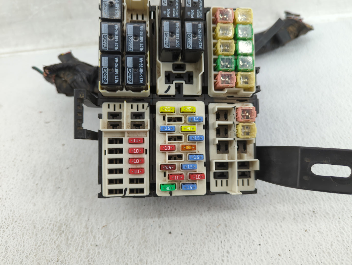 2014-2019 Ford Fiesta Fusebox Fuse Box Panel Relay Module P/N:6003447201 Fits Fits 2014 2015 2016 2017 2018 2019 OEM Used Au