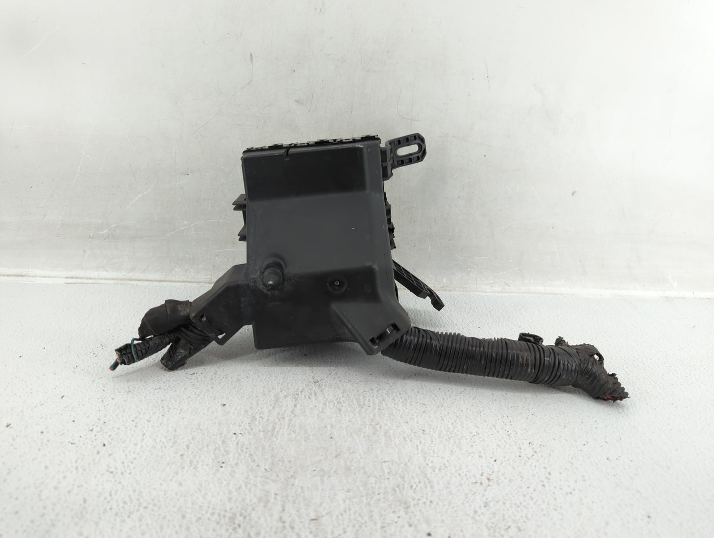 2014-2019 Ford Fiesta Fusebox Fuse Box Panel Relay Module P/N:6003447201 Fits Fits 2014 2015 2016 2017 2018 2019 OEM Used Au