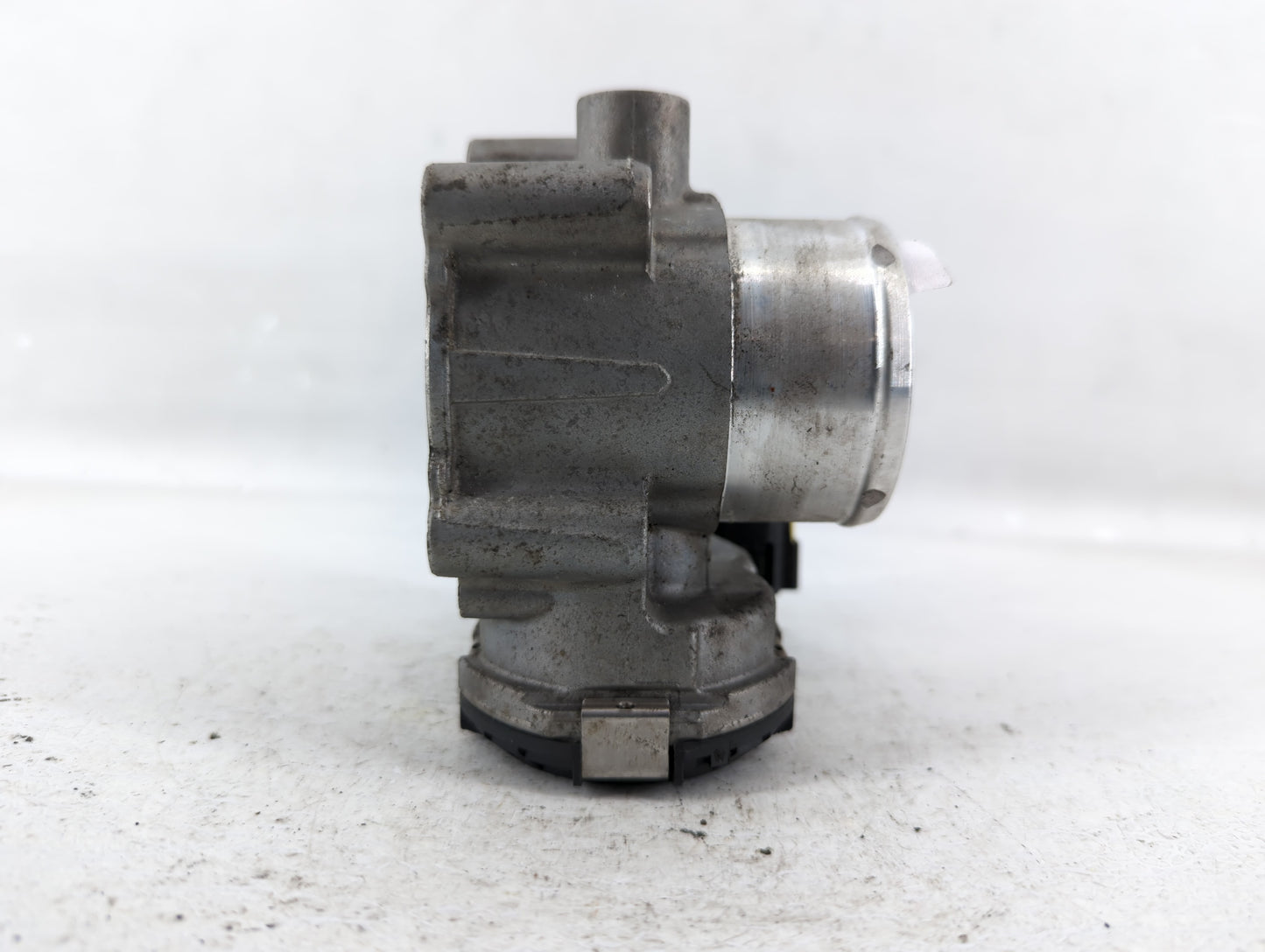 2014-2019 Ford Fiesta Throttle Body P/N:7S7G-9F991-CA Fits Fits 2013 2014 2015 2016 2017 2018 2019 OEM Used Auto Parts - Oem