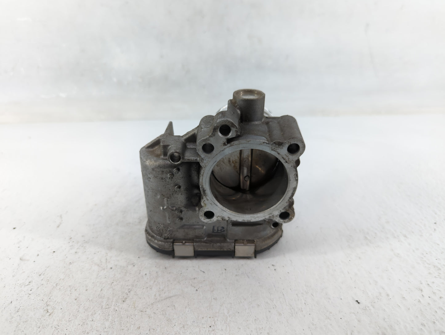 2014-2019 Ford Fiesta Throttle Body P/N:7S7G-9F991-CA Fits Fits 2013 2014 2015 2016 2017 2018 2019 OEM Used Auto Parts - Oem