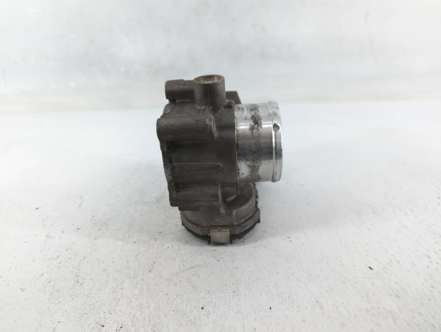 2014-2019 Ford Fiesta Throttle Body P/N:7S7G-9F991-CA Fits Fits 2013 2014 2015 2016 2017 2018 2019 OEM Used Auto Parts - Oem