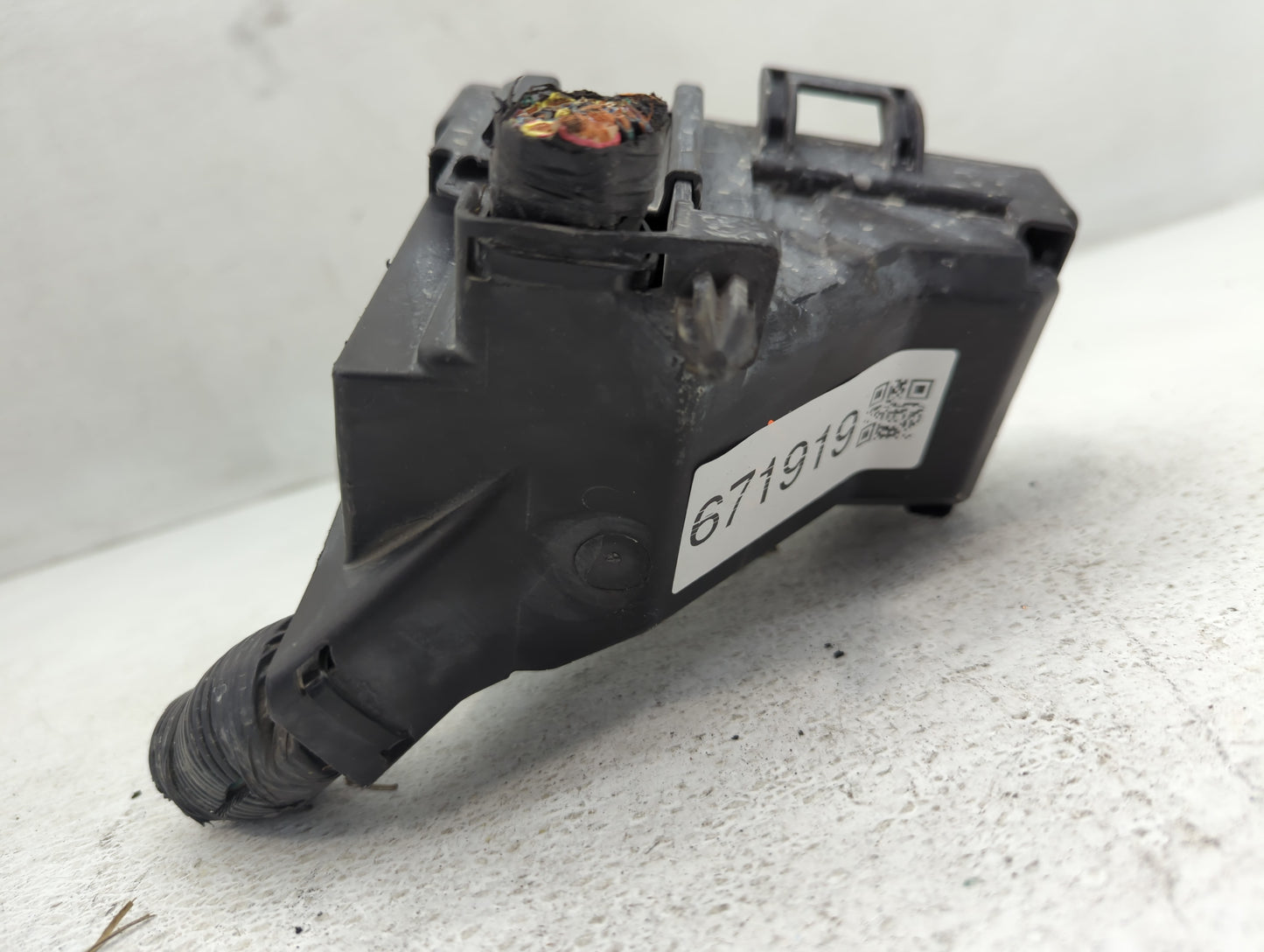 2014-2019 Ford Fiesta Fusebox Fuse Box Panel Relay Module P/N:6003447201 Fits Fits 2014 2015 2016 2017 2018 2019 OEM Used Au