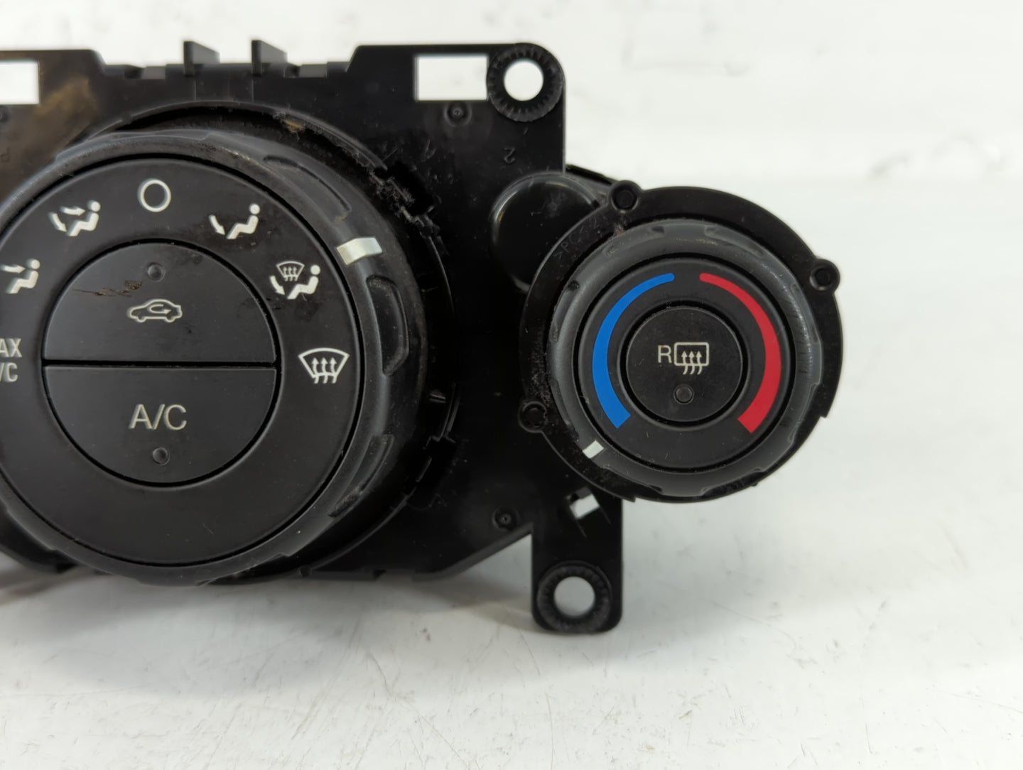 2014-2019 Ford Fiesta Climate Control Module Temperature AC/Heater Replacement P/N:180724154140 D2BT 19980 AF Fits OEM Used 
