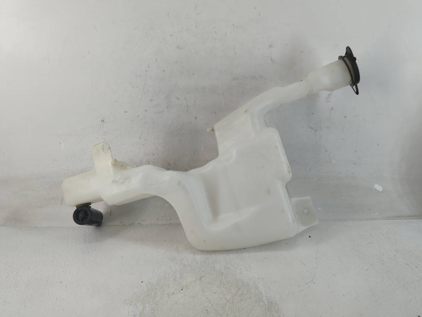 2011-2019 Ford Fiesta Radiator Coolant Overflow Expansion Tank Bottle - Oemusedautoparts1.com