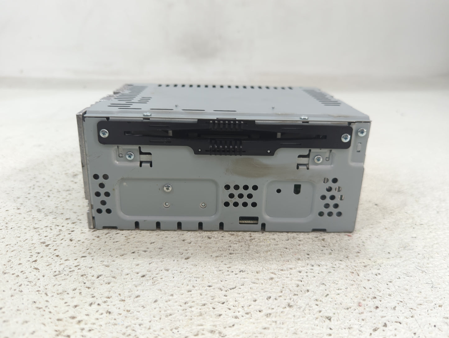 2016-2019 Ford Flex Radio AM FM Cd Player Receiver Replacement P/N:DA8T-19C107-LD Fits Fits 2016 2017 2018 2019 OEM Used Aut