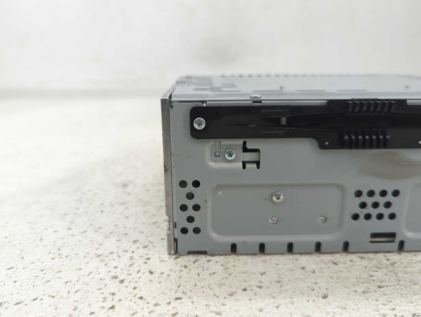 2016-2019 Ford Flex Radio AM FM Cd Player Receiver Replacement P/N:DA8T-19C107-LD Fits Fits 2016 2017 2018 2019 OEM Used Aut