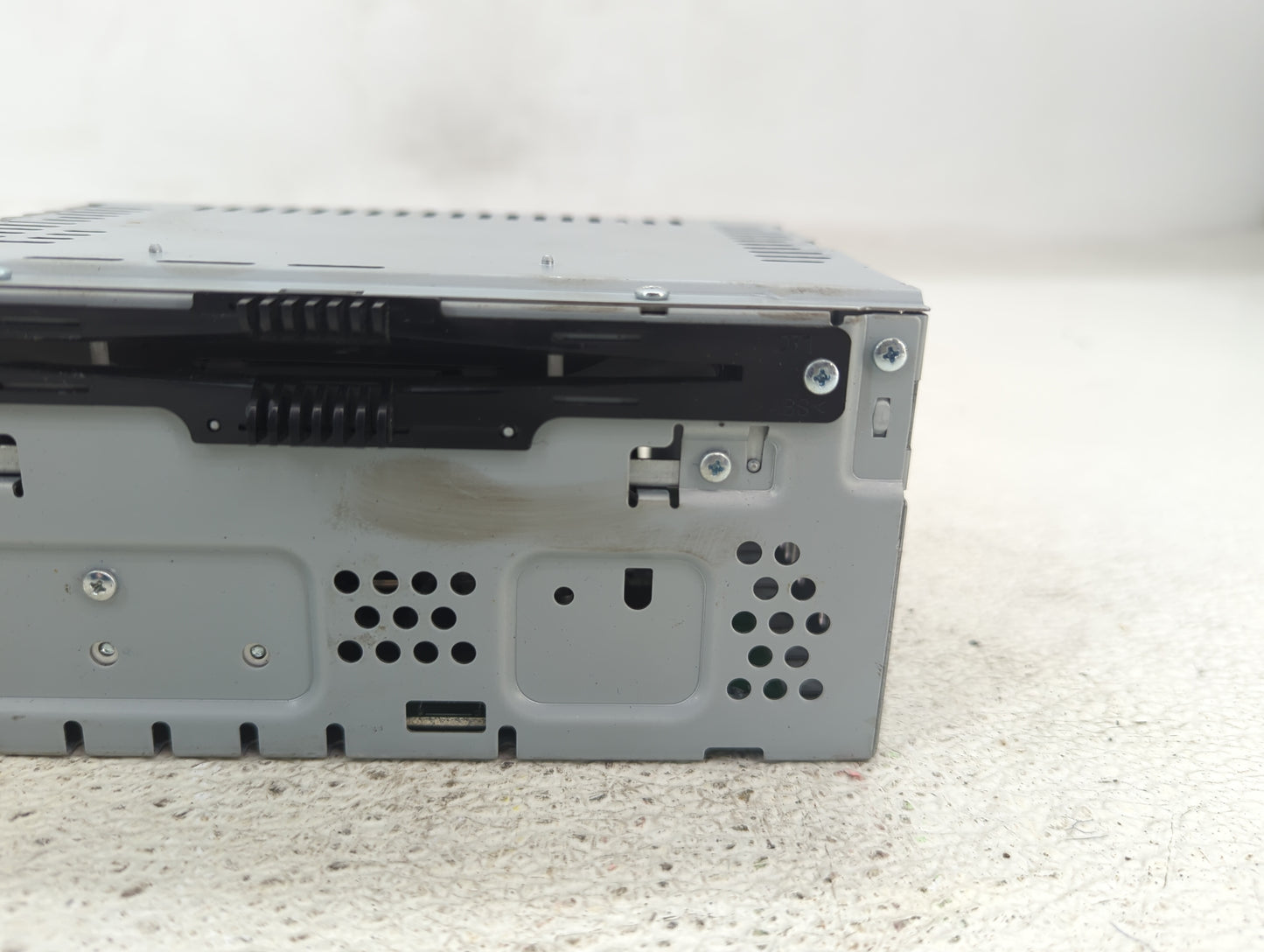 2016-2019 Ford Flex Radio AM FM Cd Player Receiver Replacement P/N:DA8T-19C107-LD Fits Fits 2016 2017 2018 2019 OEM Used Aut
